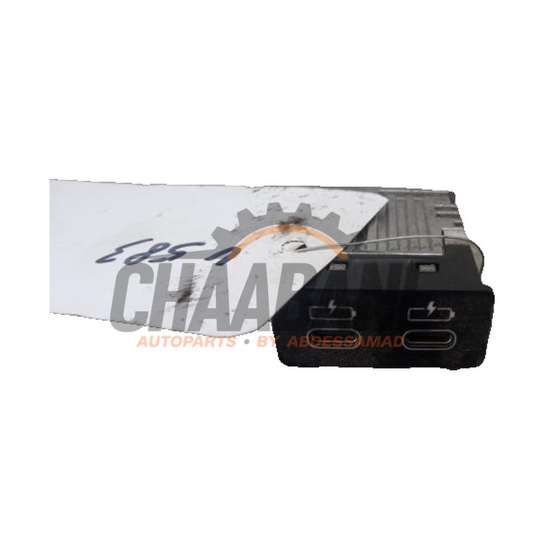 Prise USB 84108711938 BMW X2 (F39) M35i 2.0 16V Twin Power Turbo 2017 / 2023