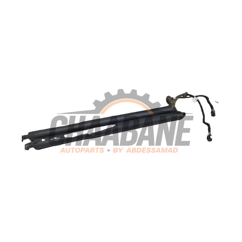 Verin de coffre 81A827851A Audi Q2 (GAB/GAG) 1.6 30 TDI 16V 2016